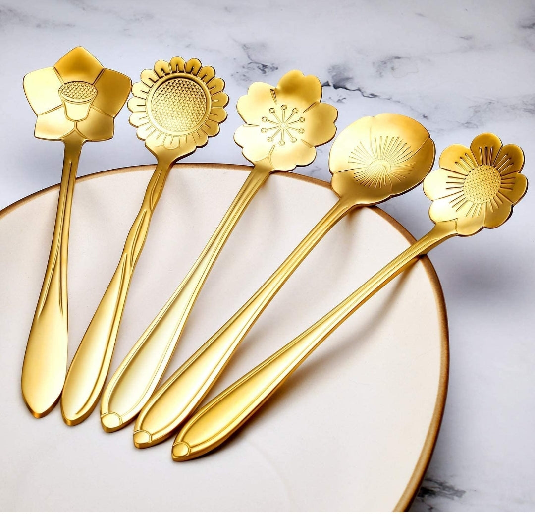 Gold sprinkle spoon